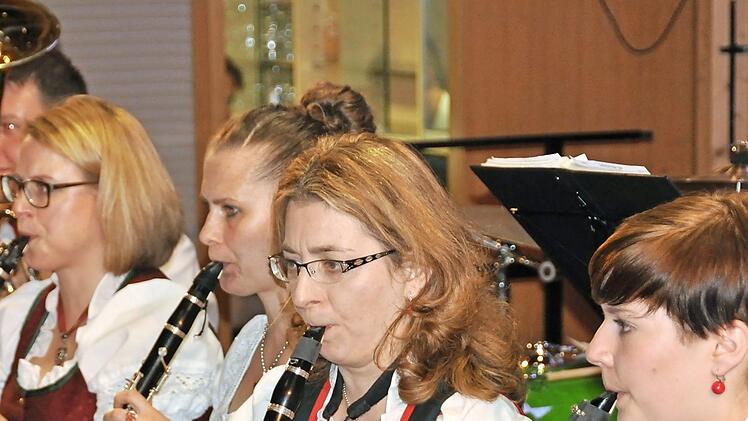 "Die Böhmischen" von der Stadtkapelle Hammelburg proben schon seit Wochen unter der Leitung von Klaus Bauer für das Konzert.  Foto: Klaus Bauer