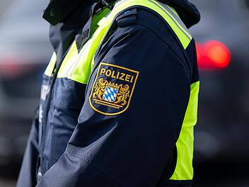 Kontrolle an A93: Grenzfahnder machen brisanten Fund in Unterhose