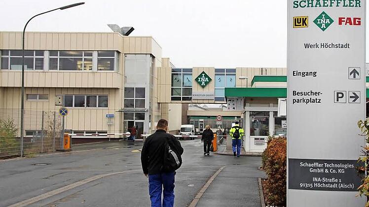 Aus seinem Werk in Höchstadt will Schaeffler 90 Arbeitsplätze auslagern.  Foto: Andreas Dorsch