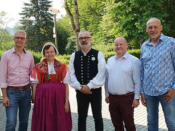 Forchheim: Oberb&uuml;rgermeister Dr. Uwe Kirschstein erh&auml;lt "Braunauer Medaille&ldquo; - "Dank und Anerkennung"