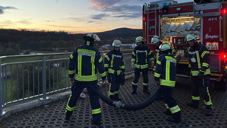 Bad Kissingen: Spektakuläre Feuerwehr-Übung an Helios St. Elisabeth-Krankenhaus