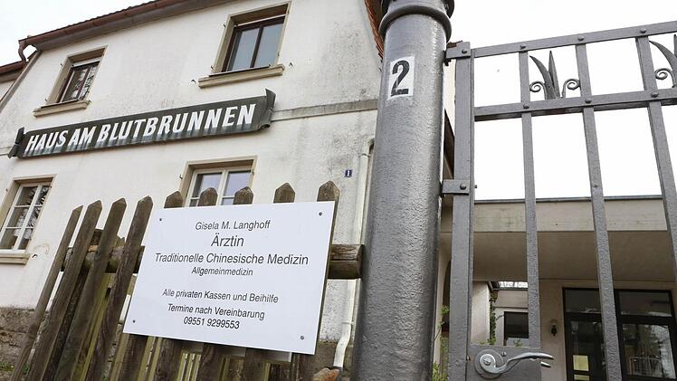 Hier praktiziert die Ärztin