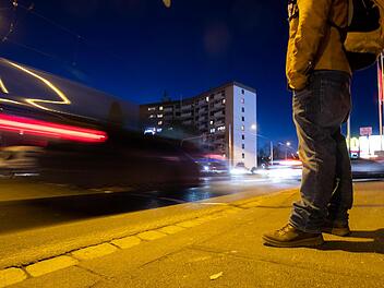 Burgsinn: Verbotenes Autorennen am Freibad