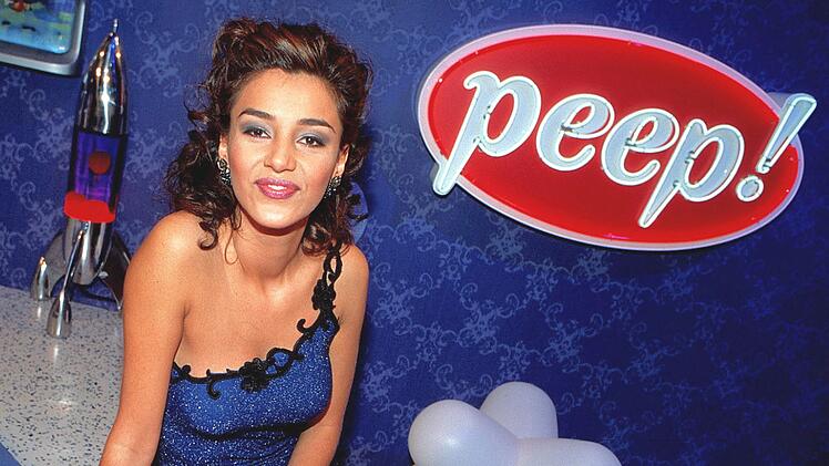 1996 startete Verona (damals noch mit dem Nachnamen Feldbusch) als Moderatorin der Show "Peep!"