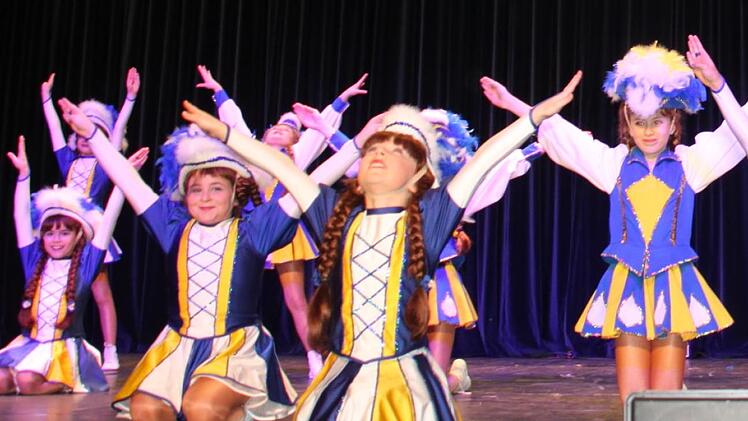 Auch die Mini-Dancer der Kulmbacher Showtanzgarde ...