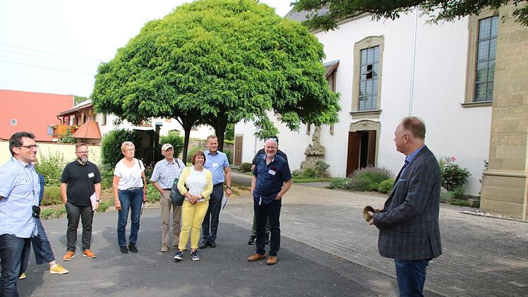 Begrüßung durch Bürgermeister Helmut Blank (rechts).Thomas Malz