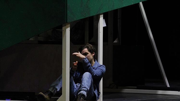 Florian Graf wird die Titelrolle in Shakespeares Tragödie "Hamlet" am Landestheater Coburg verkörpern.