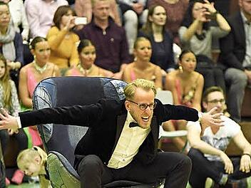 André Heller in seinem (Tanz-)Element Foto: Veronika Schadeck