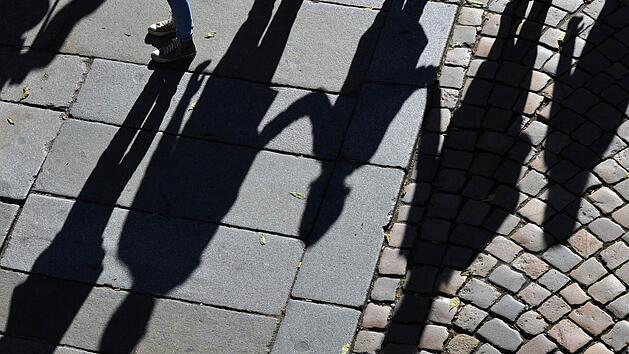 Die Bundesagentur für Arbeit (BA) hat im Jahr 2017 rund 343 Millionen Euro Kindergeld an Konten im Ausland gezahlt.