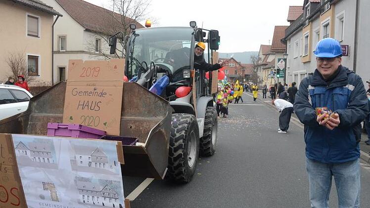 In Weißenbrunn gab es einen bunten Faschingsumzug. Foto: Karl-Heinz Hofmann