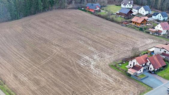 Das neue Wohngebiet "Steinachblick" im Redwitzer Gemeindeteil Trainau aus der Vogelperspektive Foto: privat