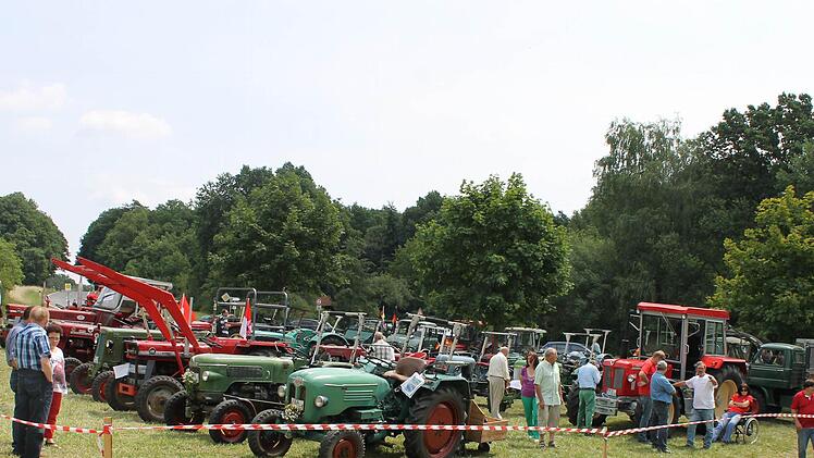 Um die 100 Bulldogs sind zum Treffen nach Fierst gekommen.