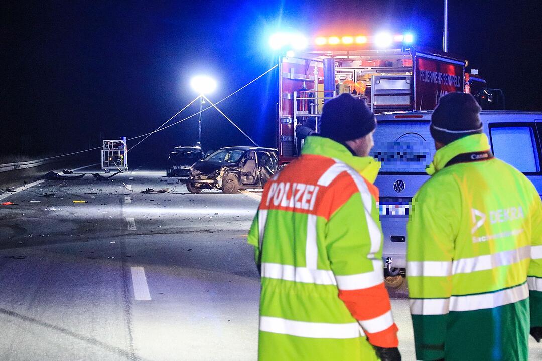 Unfallstelle nicht gesehen: Tragisches Unglück fordert zwei Menschenleben
