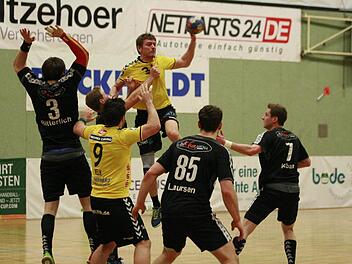 Auch Girts Lilienfelds fehlte in Henstedt die Durchschlagskraft, dennoch reichte es zu einem 27:26-Zittersieg im hohen Norden. Fotos: Iris Bilek