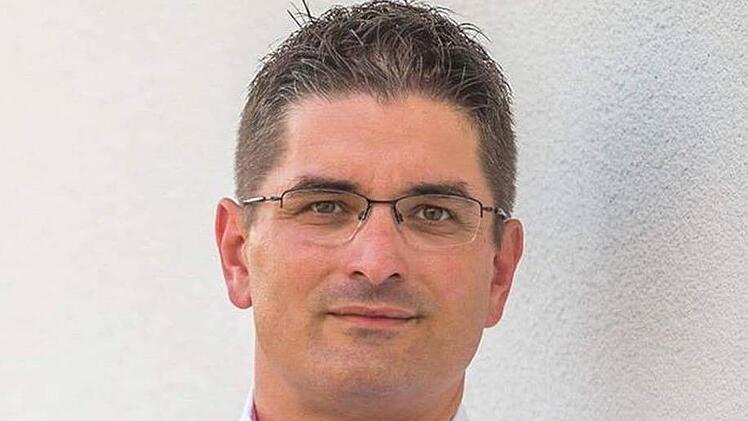 Christian Gunsenheimer: "Es macht mich sehr traurig, dass die Verantwortlichen den Ehrenamtlichen im Verein keine Chance gegeben haben, das Jagd- und Fischereimuseum zu einem Bildungsort für  Natur- und Klimaschutzbildung weiterzuentwickeln. Ich halte bis heute das Schloss  für einen der großartigsten Standorte für eine solche Bildungseinrichtung. Ich hoffe darauf, dass wir gelernt haben, dass persönliche Animositäten unseren gemeinsamen Zielen schaden, und eine sinnvolle Nutzung für die Räum...