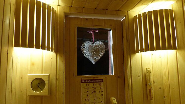 Für die Beleuchtung sorgen Backofenlampen - die halten bis 300 Grad aus. Foto: Stephan Tiroch