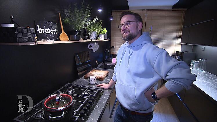 Roberts ganzer Stolz: seine schwarze K&uuml;che.