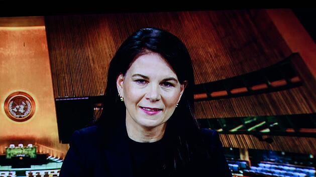 "Die Charta der Vereinten Nationen ist kein Wunschkonzert", betonte die aus New York zugeschaltete Pr&auml;sidentin der UN-Vollversammlung Annalena Baerbock.