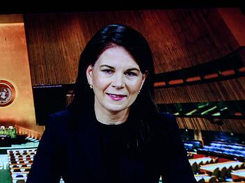 "Die Charta der Vereinten Nationen ist kein Wunschkonzert", betonte die aus New York zugeschaltete Pr&auml;sidentin der UN-Vollversammlung Annalena Baerbock.