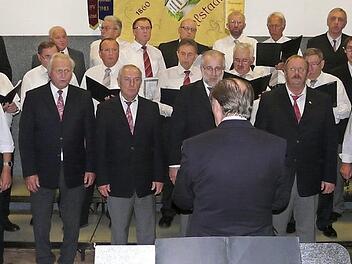 Die Einheit funktionierte auch hier: Sänger aus allen Chören sangen gemeinsam.  Foto: Karin Günther
