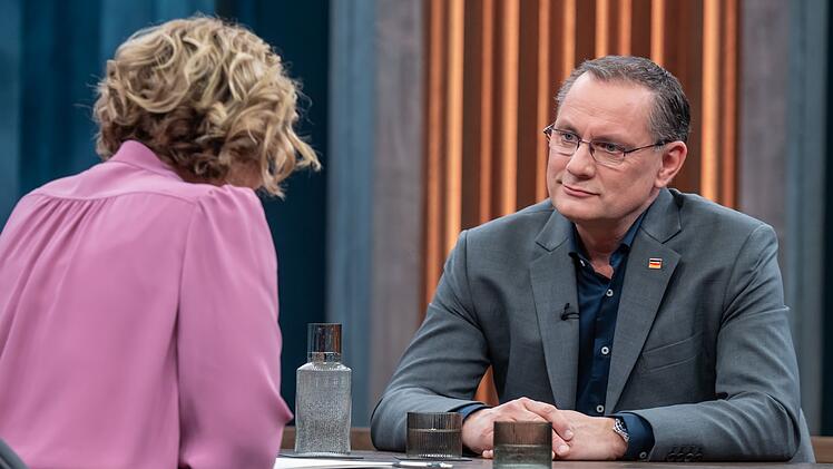 Caren Miosga wollte mit AfD-Chef Tino Chrupalla &uuml;ber US-Pr&auml;sident Donald Trump sprechen.