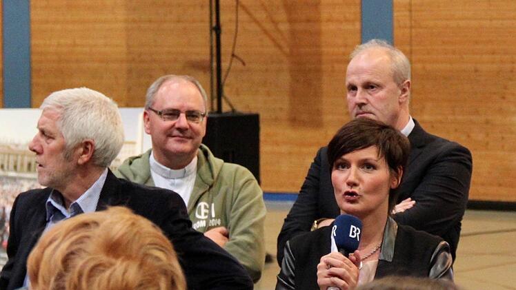 Moderatorin Constanze Schulze