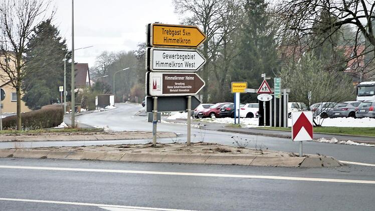Mit einem Kostenvolumen von rund einer halben Million Euro wird die Wasserversorgung in der Markgrafenstraße erneuert. Betroffen ist der Bereich der Abzweigung an der B 303 bis zum Anwesen Kluwe.  Foto: Reißaus
