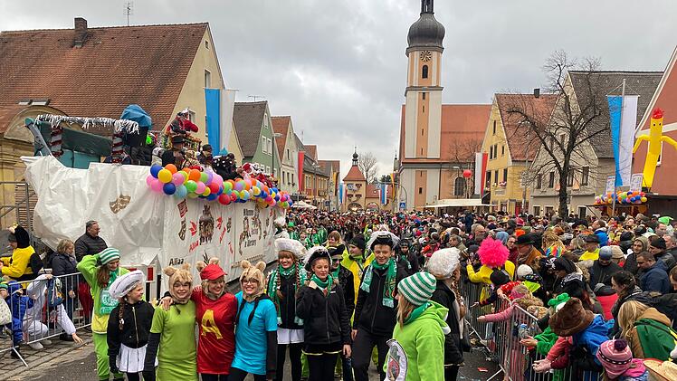 Allersberger Faschingsumzug 2023 mit 20.000 Besuchern