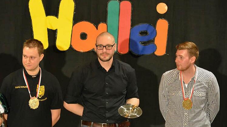 Ehrungen: Christian Kunzmann (links), Florian Bauer (rechts). und Christoph Aberer für den Faschingsclub Großenbrach e. V. .