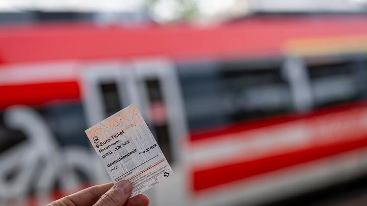 Sonderregel beim 9-Euro-Ticket: Wann und wo du mit dem ICE oder IC fahren darfst