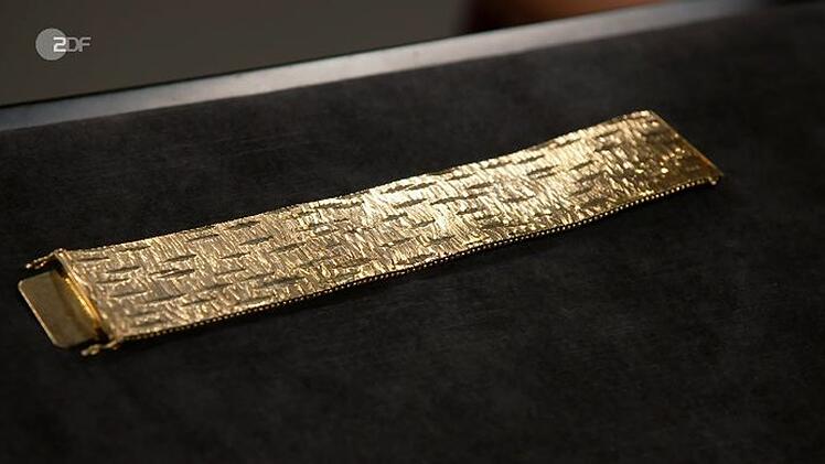 F&uuml;r das Goldarmband legte Suppes weniger als den aktuellen Goldpreis auf den Tisch.