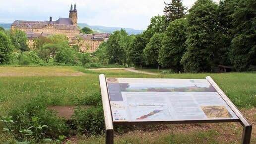 Das eindrucksvolle Kloster Banz (Foto) ist ein thematischer Schwerpunkt von Weg B.  Foto: Adelheid Waschka