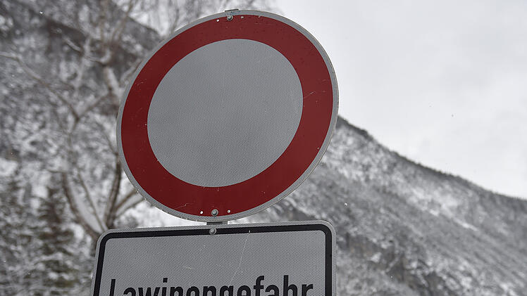 T&ouml;dlicher Lawinenabgang: Skitourengeher ruft noch selbst Hilfe