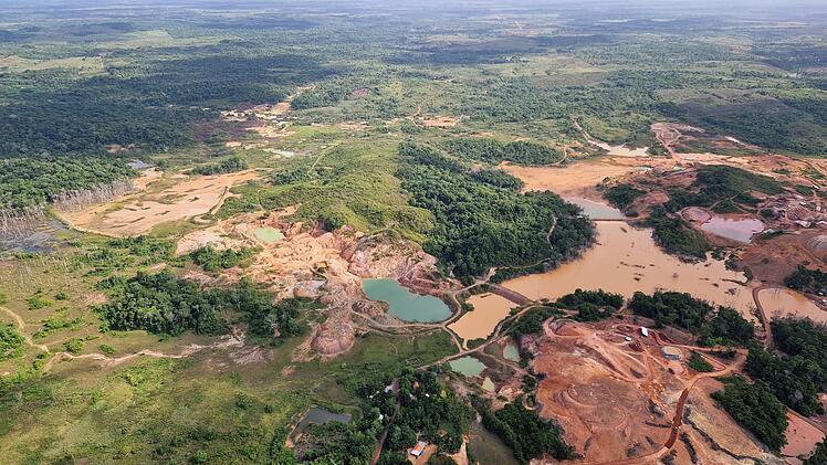 &Uuml;berflug &uuml;ber den Amazonas