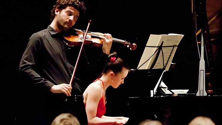 Nina Scheidmantel und Attila Gergely gastierten bei der "Gesellschaft der Musikfreunde" Coburg.Foto: Jochen Berger