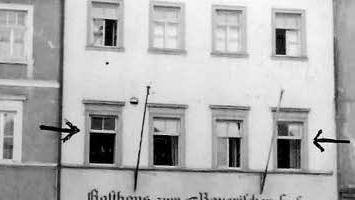 Das Gründungslokal: Im ehemaligen Bayerischen Hof (heute Raiffeisen-Volksbank) in Haßfurt wurde im Jahr 1964 der Unterbezirk aus acht Kreisverbänden gegründet.