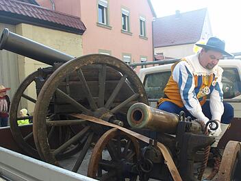 Schwere Geschütze fuhr der Kanonier des FCSH auf. Fotos: Stefan Geiger