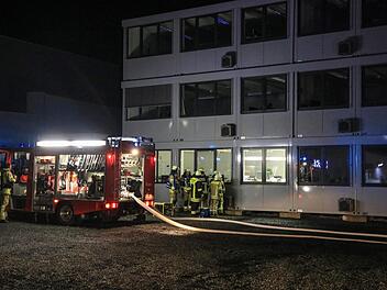 Ein Feuerwehreinsatz am Montagabend bei Concept Laser hatte eine kleine Ursache: Ein defektes Notebook löste einen Großeinsatz aus. Foto: News 5