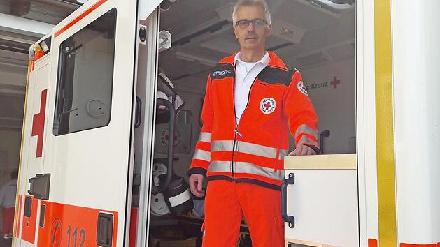 Hightech bis unters Dach: Als Conny Grünbeck vor fast vier Jahrzehnten seinen Job beim Bayerischen Roten Kreuz antrat, war die Anzahl an technischen Geräten noch überschaubar. Das hat sich längst verändert. Foto: privat