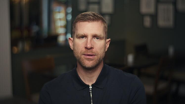 Auch Per Mertesacker, 41, geh&ouml;rte 2006 zu den jungen Nachwuchskr&auml;ften des deutschen Teams. Zu jener Zeit lebte der Jungprofi von Hannover 96, der nach der WM zu Werder Bremen wechselte, noch daheim bei den Eltern.