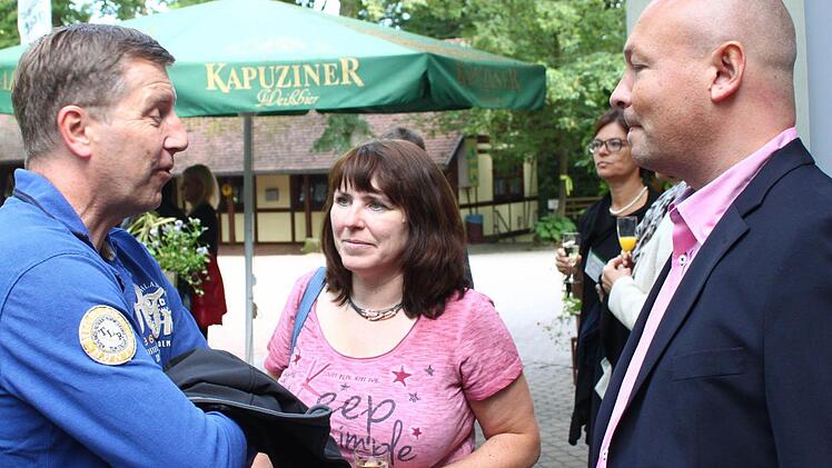 Uli Förtsch von der Sparkasse Kulmbach-Kronach (links) mit Medienberater Matthias Heinrich.  Foto: Jürgen Gärtner