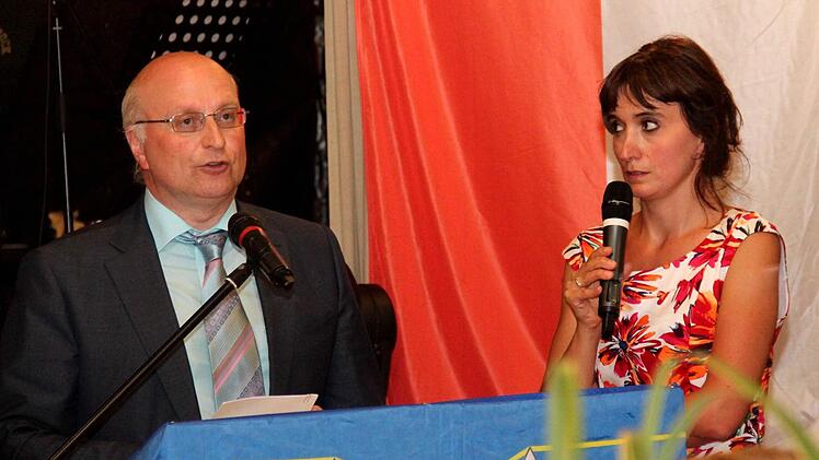 Generalskonsul Grozow und Lisa Wedel als Übersetzerin. Foto: Johanna Blum