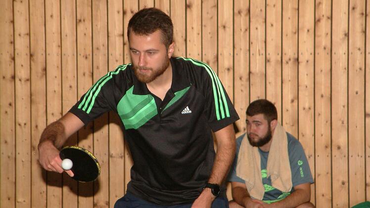 Der erstmals mitwirkende David Lutz gewann für den SV Rothenkirchen sein Einzel und das Doppel mit David Scherbel.  Foto: Hans Franz
