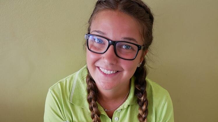 Jule-Marie Brinkel mit einem madagassischen Baby    Foto: privat
