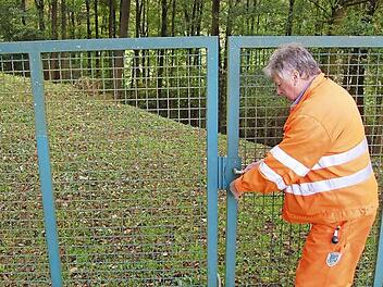 Wassermeister Wolfgang Polster inspiziert regelmäßig die Kohmann-Quellen 1 und 2, die Ende des 19. Jahrhunderts erschlossen wurden. Foto: Andreas Welz
