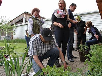 Beim Eggolsheimer Gartenbauverein konnten sich Gartenfreude mit viel Grünem eindecken.  Foto: Mathias Erlwein
