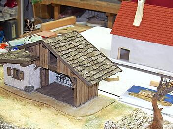 Selbst gebaute Krippen machen viel Freude. Foto: p