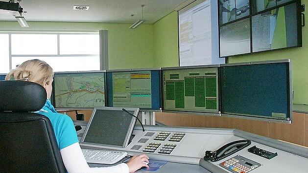 Blick in die integrierte Rettungsleitstelle in Ebersdorf