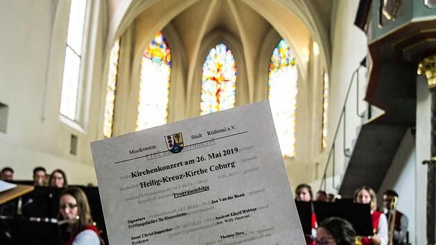 Der Musikverein STadt Rödental gestaltete erstmals ein Kirchenkonzert in Heilig Kreuz in Coburg.Foto: Jochen Berger