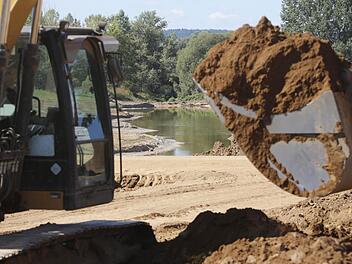 Verlegung eines Flussbetts zur Renaturierung Symbolfoto: Matthias Hoch